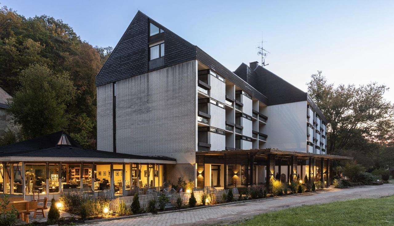 Hotel Luisenpark Bad Bergzabern Exteriör bild