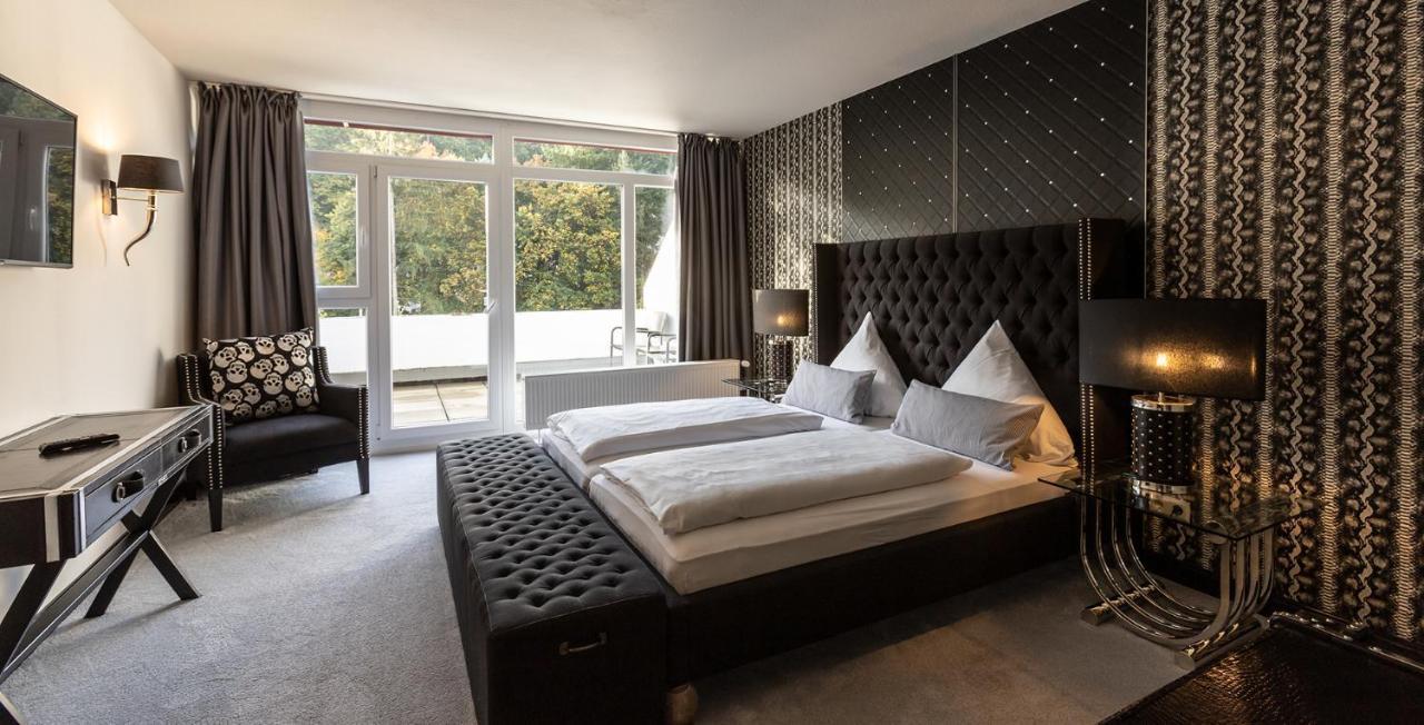 Hotel Luisenpark Bad Bergzabern Exteriör bild